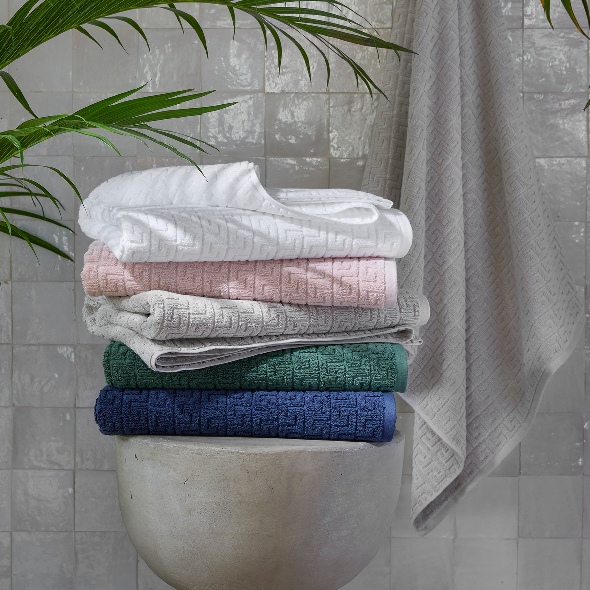 Matouk Athena Bath Towels + Tub Mat – The Picket Fence