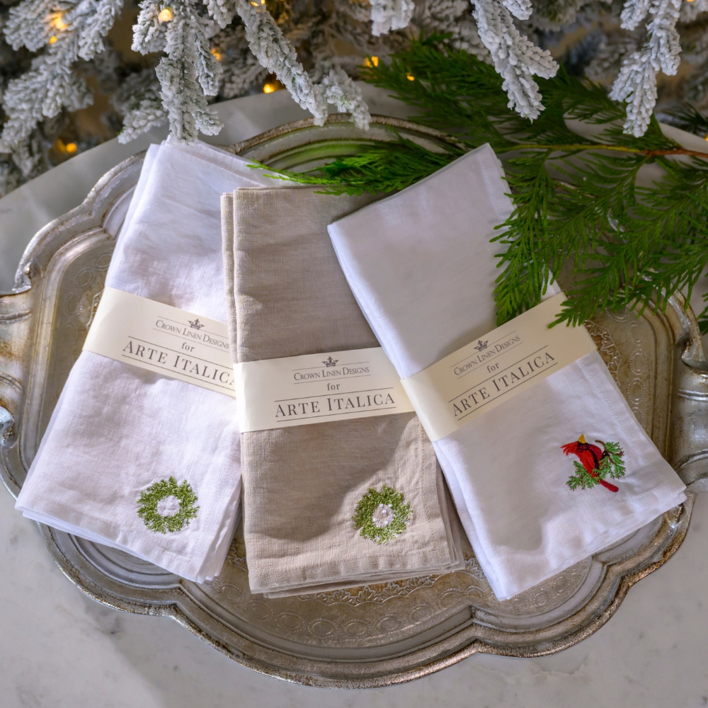Crown Linens Embroidered Mini Wreath Linen Napkin Set
