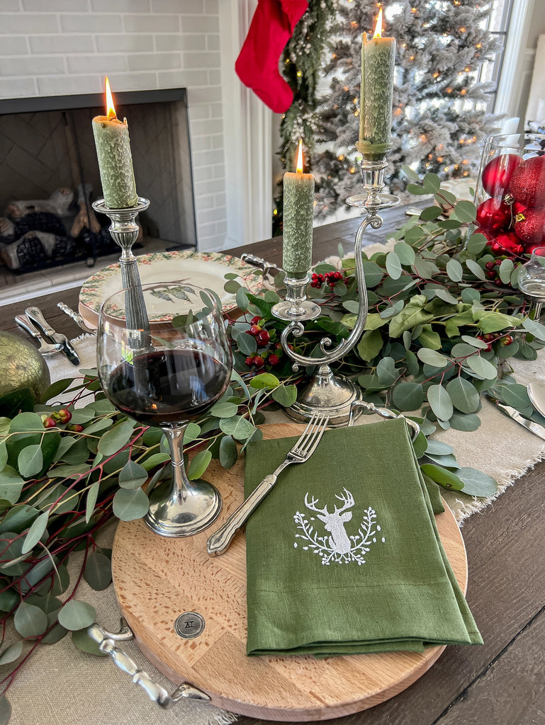 Arte Italica Stag with Holly Berries Towel