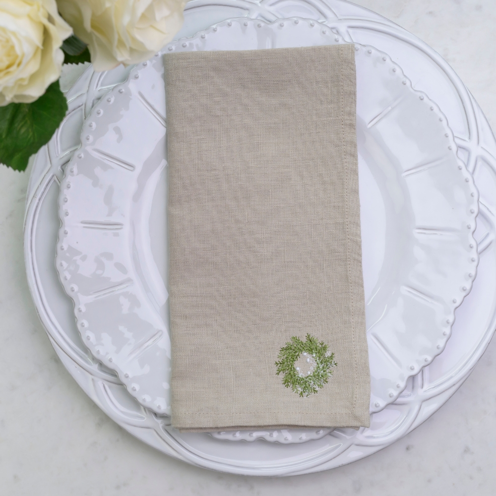 Crown Linens Embroidered Mini Wreath Linen Napkin Set
