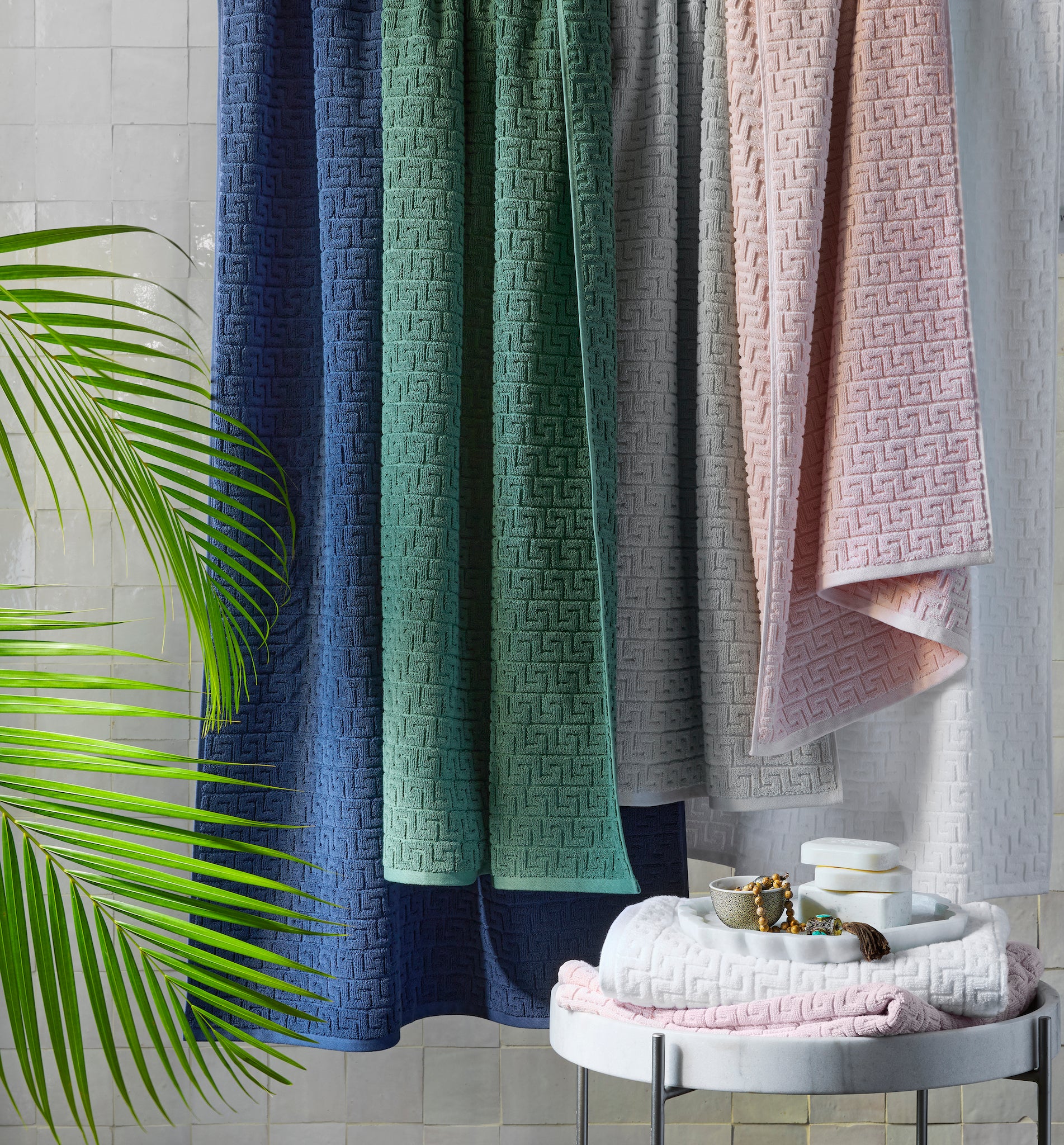 Matouk Athena Bath Towels + Tub Mat – The Picket Fence