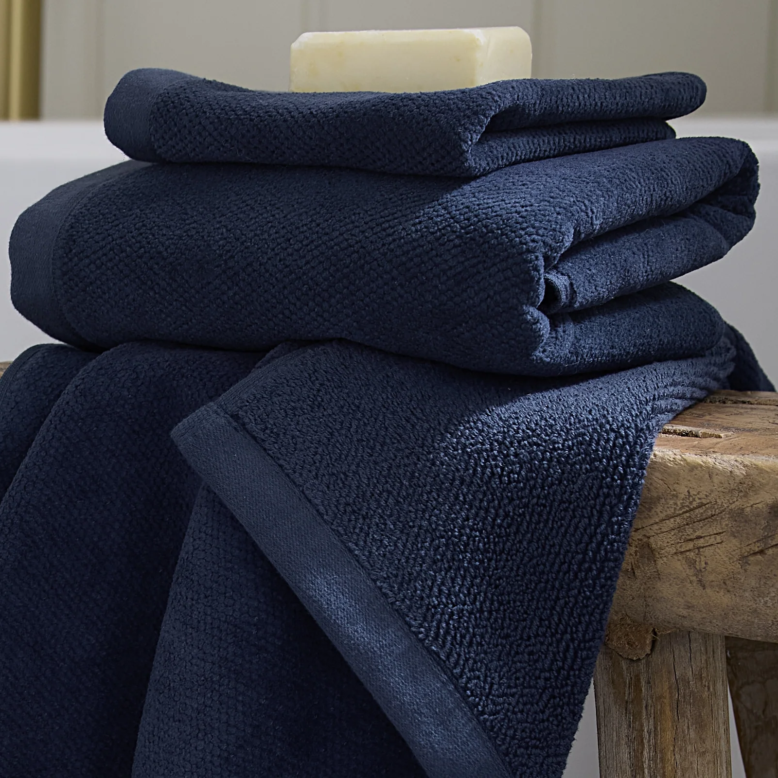 Autumn Sonata Helena Hand Towel, Blue Clay – The Picket Fence