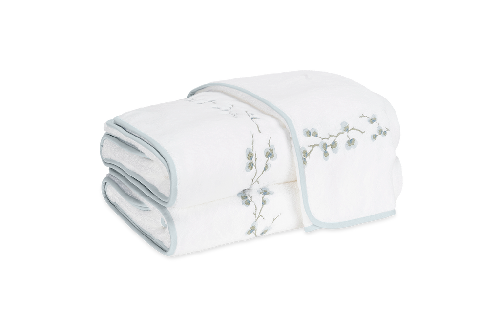 Matouk Jasmine Giza Egyptian Cotton Embroidered Bath Towels + Tub