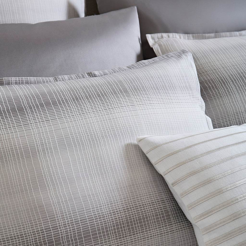 SFERRA Perugia Lunar Grey Sateen Jacquard Duvet Cover and Shams with Giotto Titanium Sheets