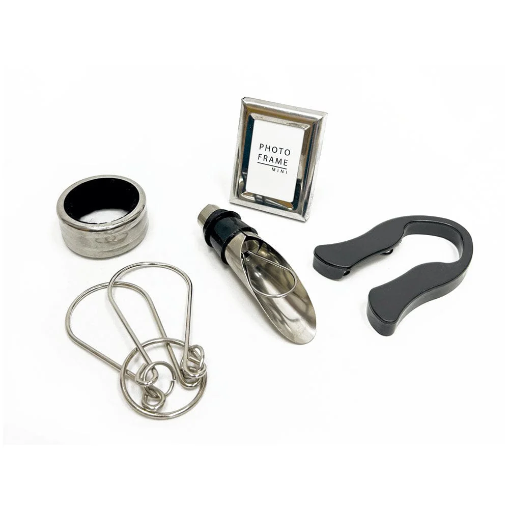 Caspari Sparkling Wine Bottle Cone Cracker Sample Contents