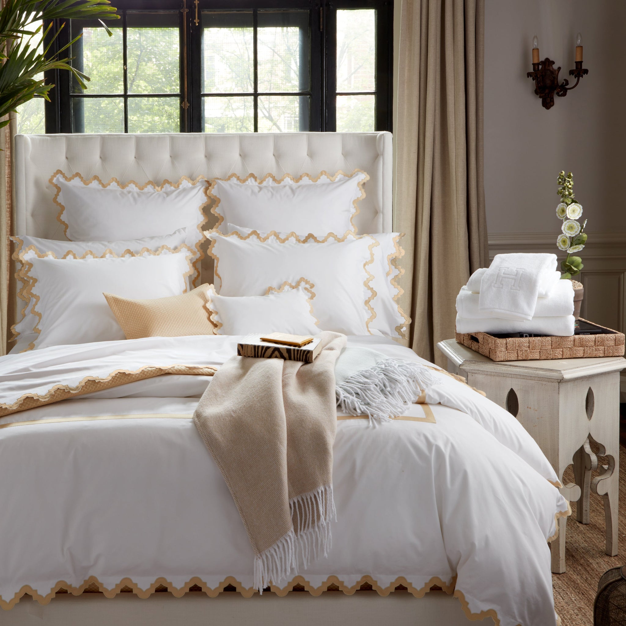 BEDDING_AZIZA_travel_2048x.jpg