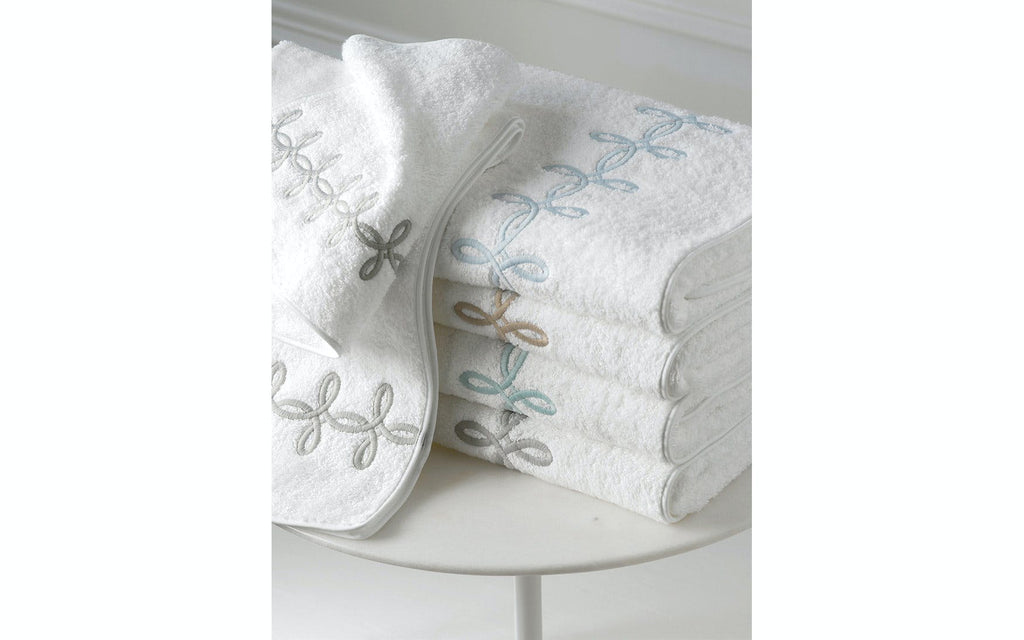 Matouk Gordian Knot Bath Towels