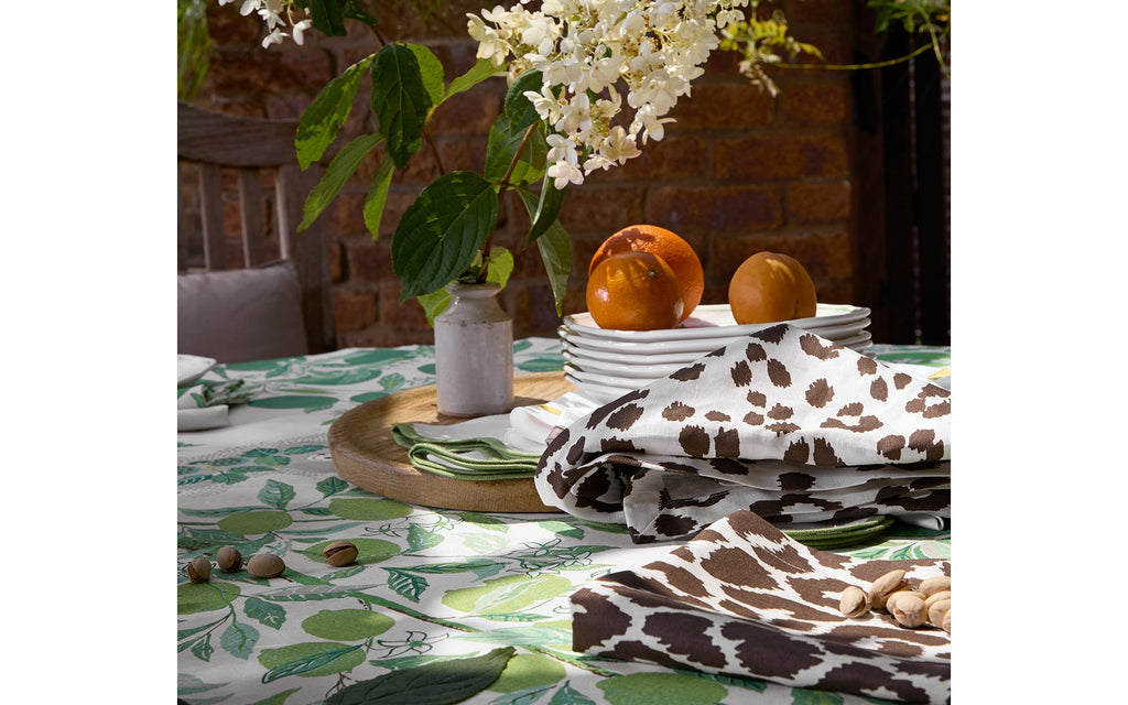 Matouk Schumacher Iconic Leopard Table Linens