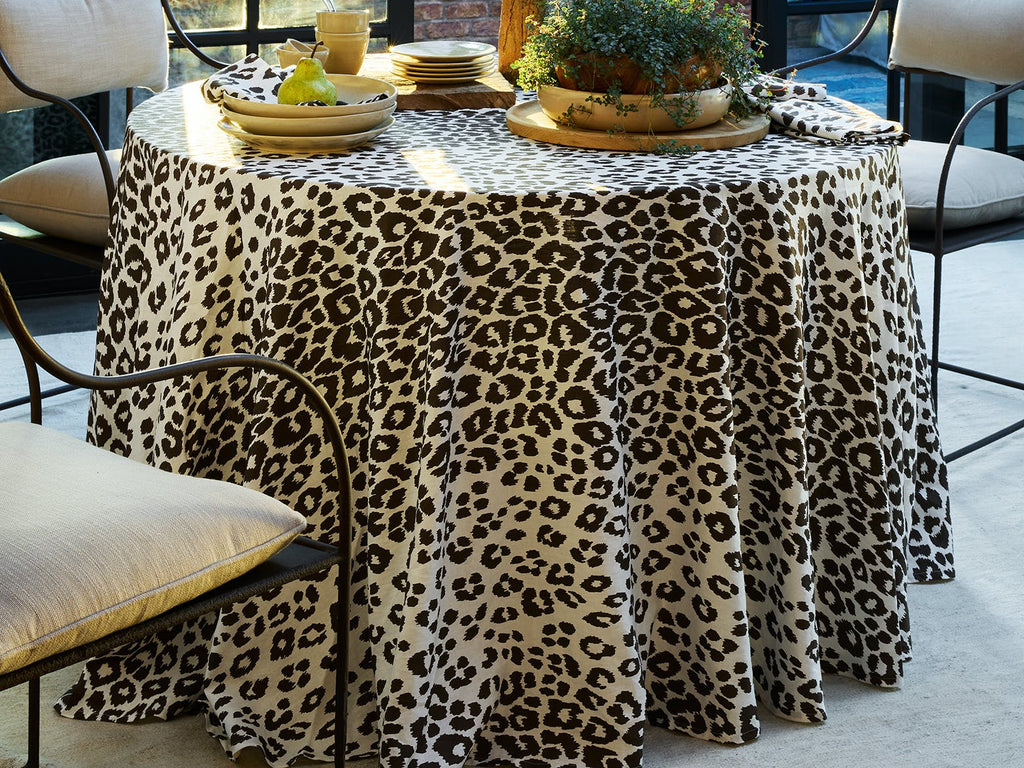 Matouk Schumacher Iconic Leopard Table Linens