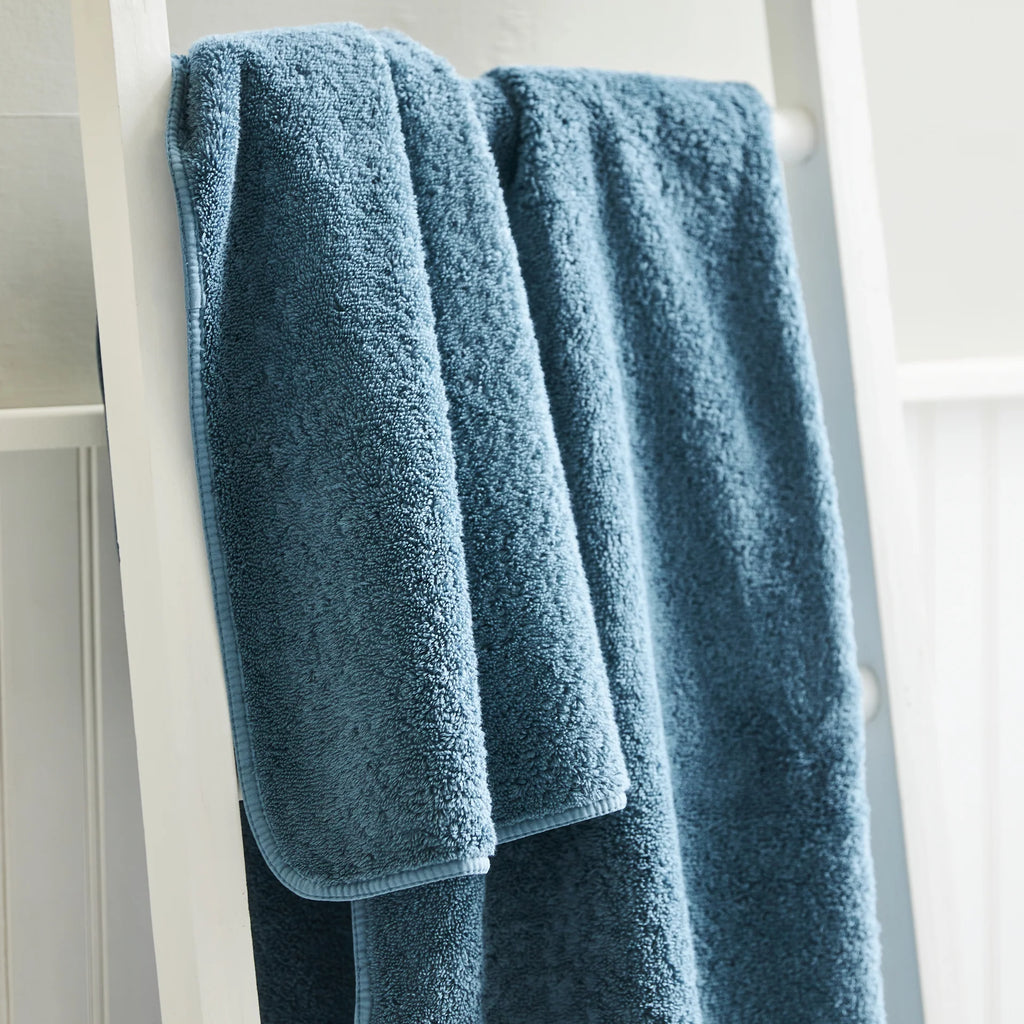 Indulgence Bath Towels + Tub Mat