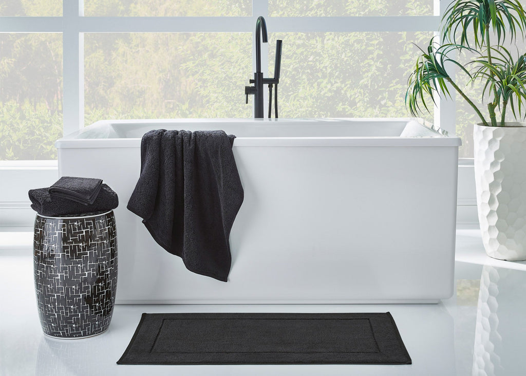 Sarma Bath Towels + Tub Mat