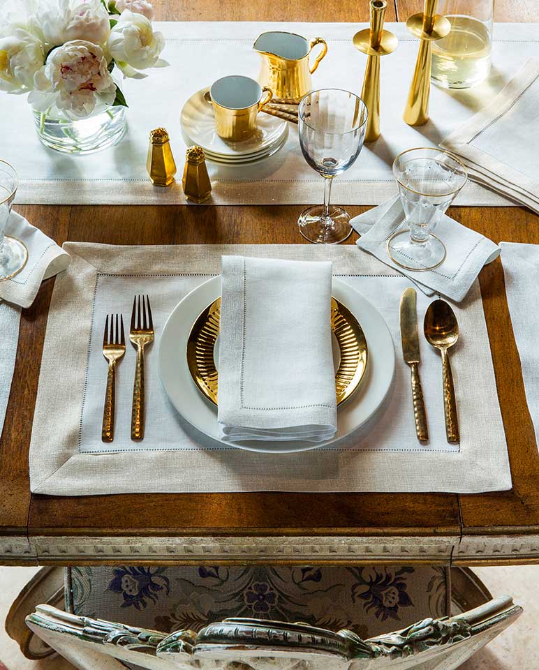 Sferra Filetto Napkins, Placemats + Table Runners
